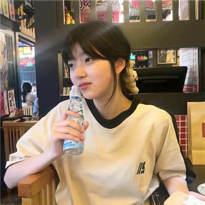 小雁与吴爱丽 封面