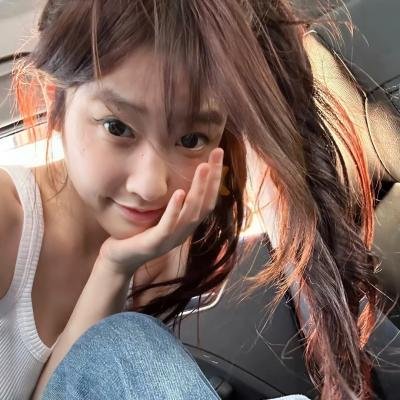 水中的女人 封面